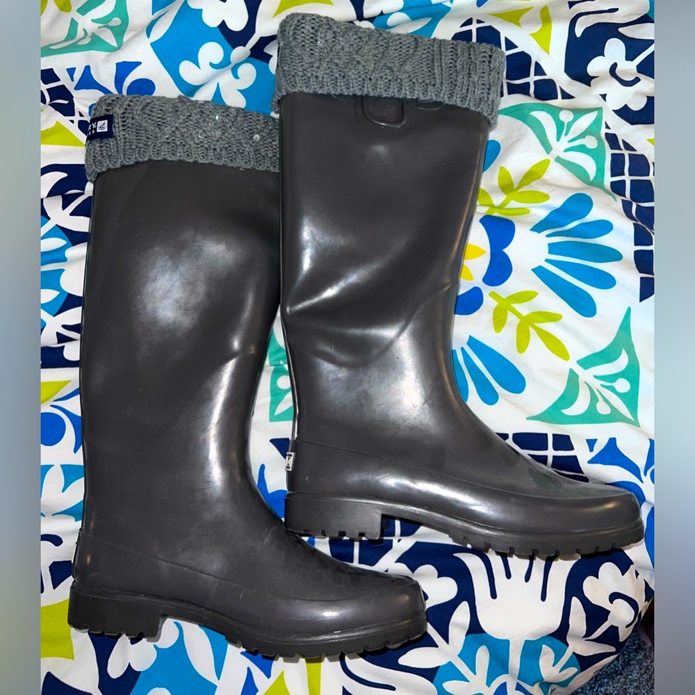 Sperry Tall Rainboots - size 8. NWOT